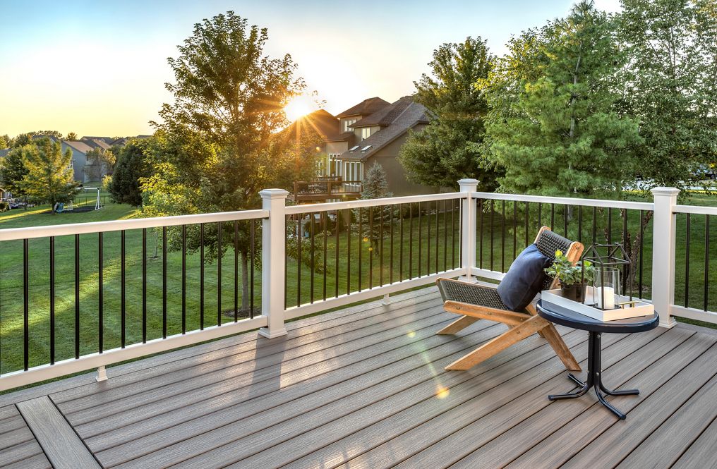 Deck Rialing, Aluminum Railings, Deck & Railing Services